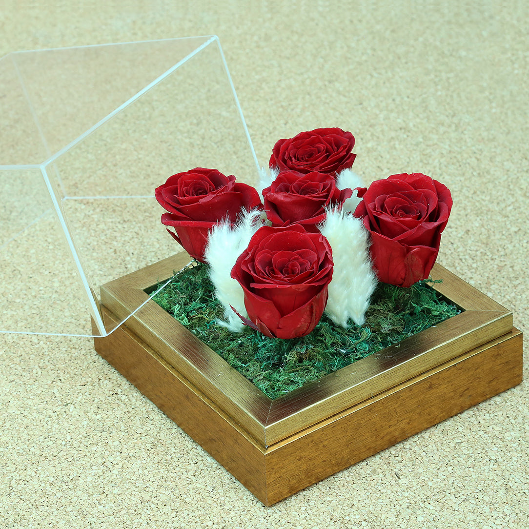 Valentine's-flowers, valentine-roses, valentine-gifts, valentine-online-flowers, flower-shop-for-buy-valentine-flowers, flower-shop-near-me, flower-shop-in-Dubai, flower-shop-in-Abu-Dhabi, valentine's-day-flowers-Dubai,