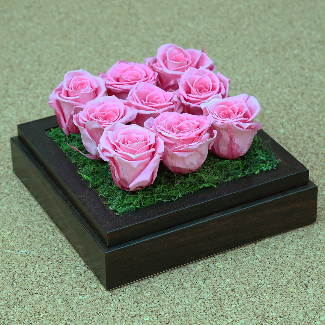 Valentine's-flowers, valentine-roses, valentine-gifts, valentine-online-flowers, flower-shop-for-buy-valentine-flowers, flower-shop-near-me, flower-shop-in-Dubai, flower-shop-in-Abu-Dhabi, valentine's-day-flowers-Dubai,