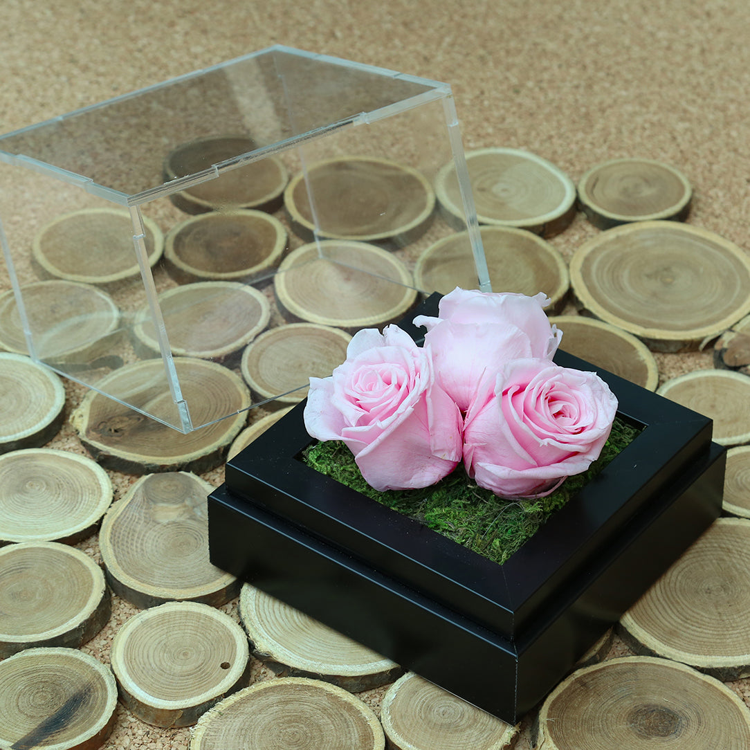 Best Valentine's Day gift for your loved ones! Rose Bouquets, flower arrangements. Valentine’s Day flower collection and delivery in Dubai, Preserved Roses, Single Roses, and Rich Rose is your perfect Valentine’s Day flower delivery service. Same-day Romantic gifts delivery in Dubai, Shop Valentine’s Day Flowers Online