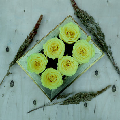 Valentine's-flowers, valentine-roses, valentine-gifts, valentine-online-flowers, flower-shop-for-buy-valentine-flowers, flower-shop-near-me, flower-shop-in-Dubai, flower-shop-in-Abu-Dhabi, valentine's-day-flowers-Dubai, 